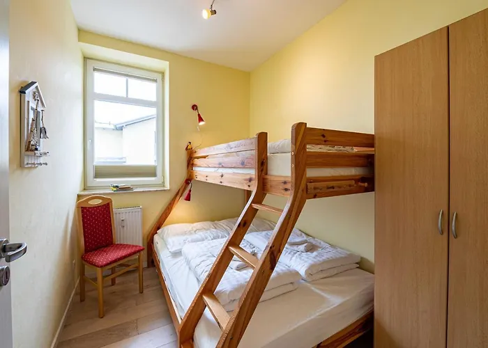 فيلة Altmann - 4 Bergfrieden غورين