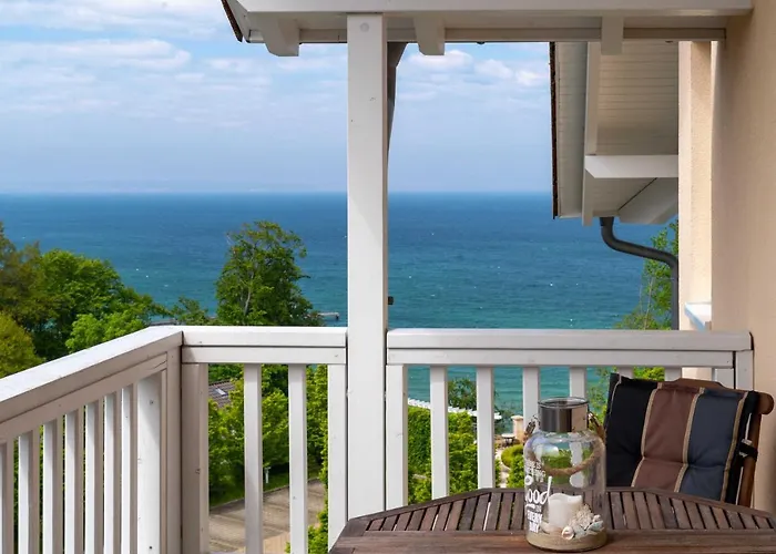 Altmann - 4 Bergfrieden فيلة غورين